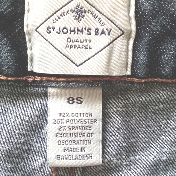 St. John's Bay Straight Leg Jeans EUC - Picture 2 of 7